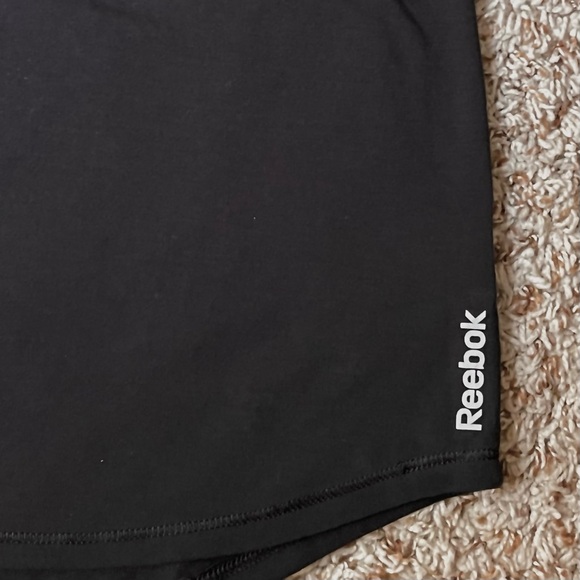 🍂 Reebok Striped Sleeve Fitted T-Shirt - Picture 4 of 4